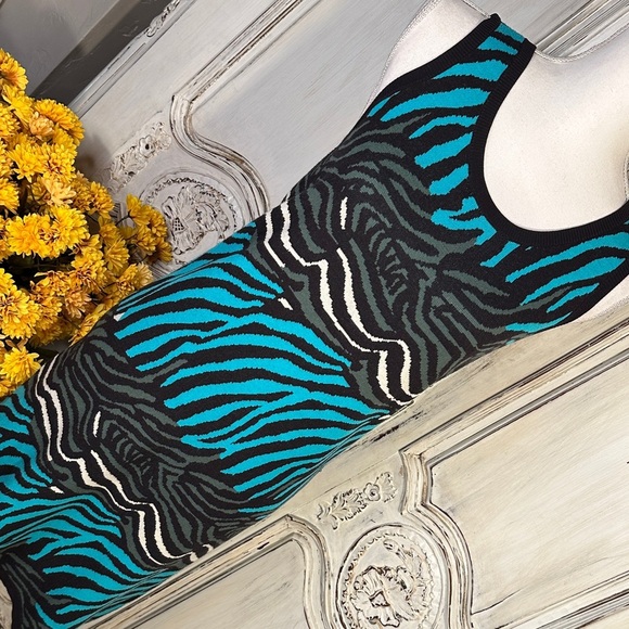 Banana Republic Issa London Collection Zebra Print Sleeveless Dress - Picture 4 of 10